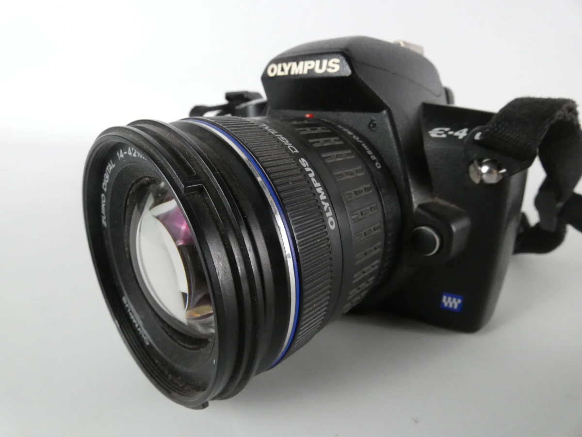 Olympus E-410 digitale spiegelreflexcamera met lens en geheugenkaart - foto 2