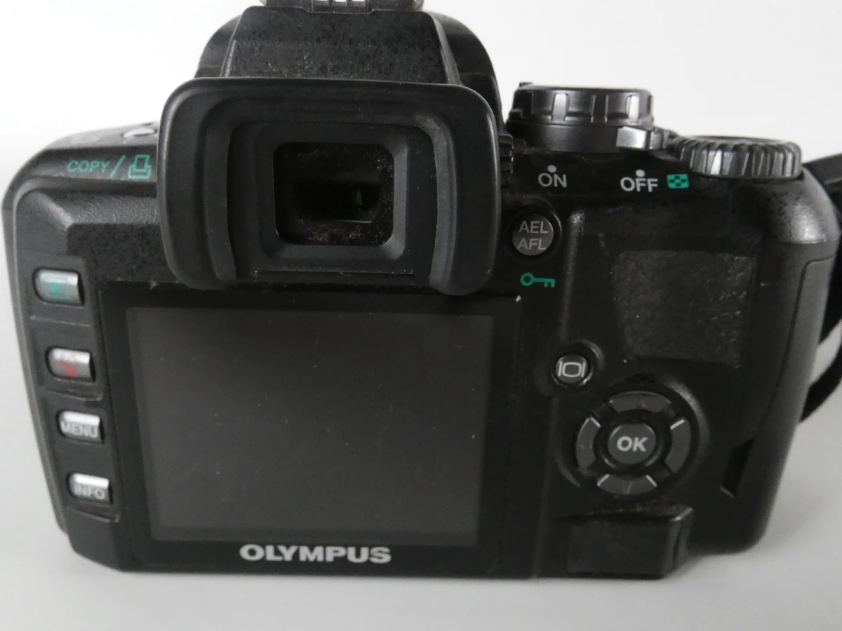 Olympus E-410 digitale spiegelreflexcamera met lens en geheugenkaart - foto 5