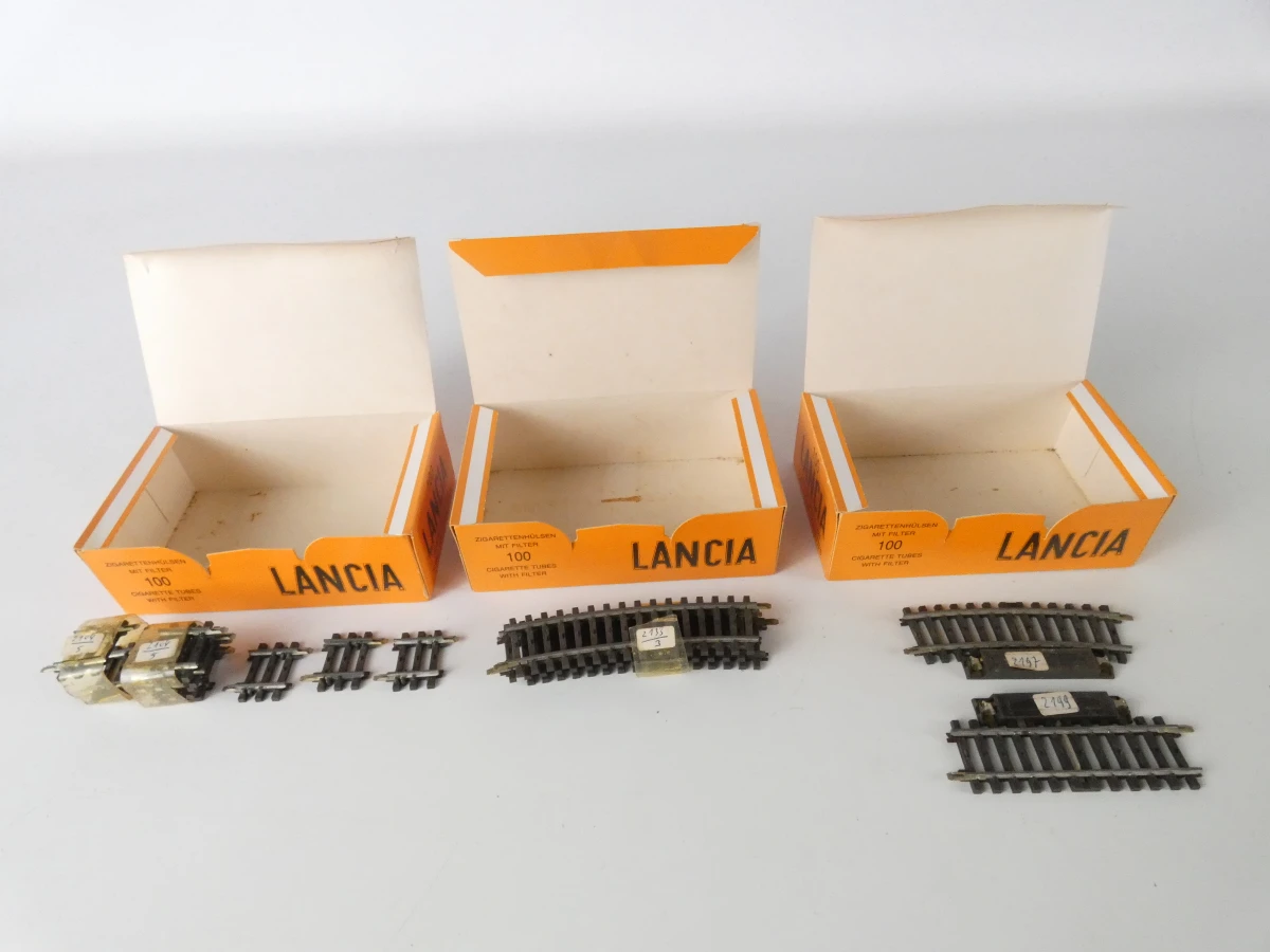 Modeltreinen en rails set met diverse wagons en wissels - Lima - foto 9