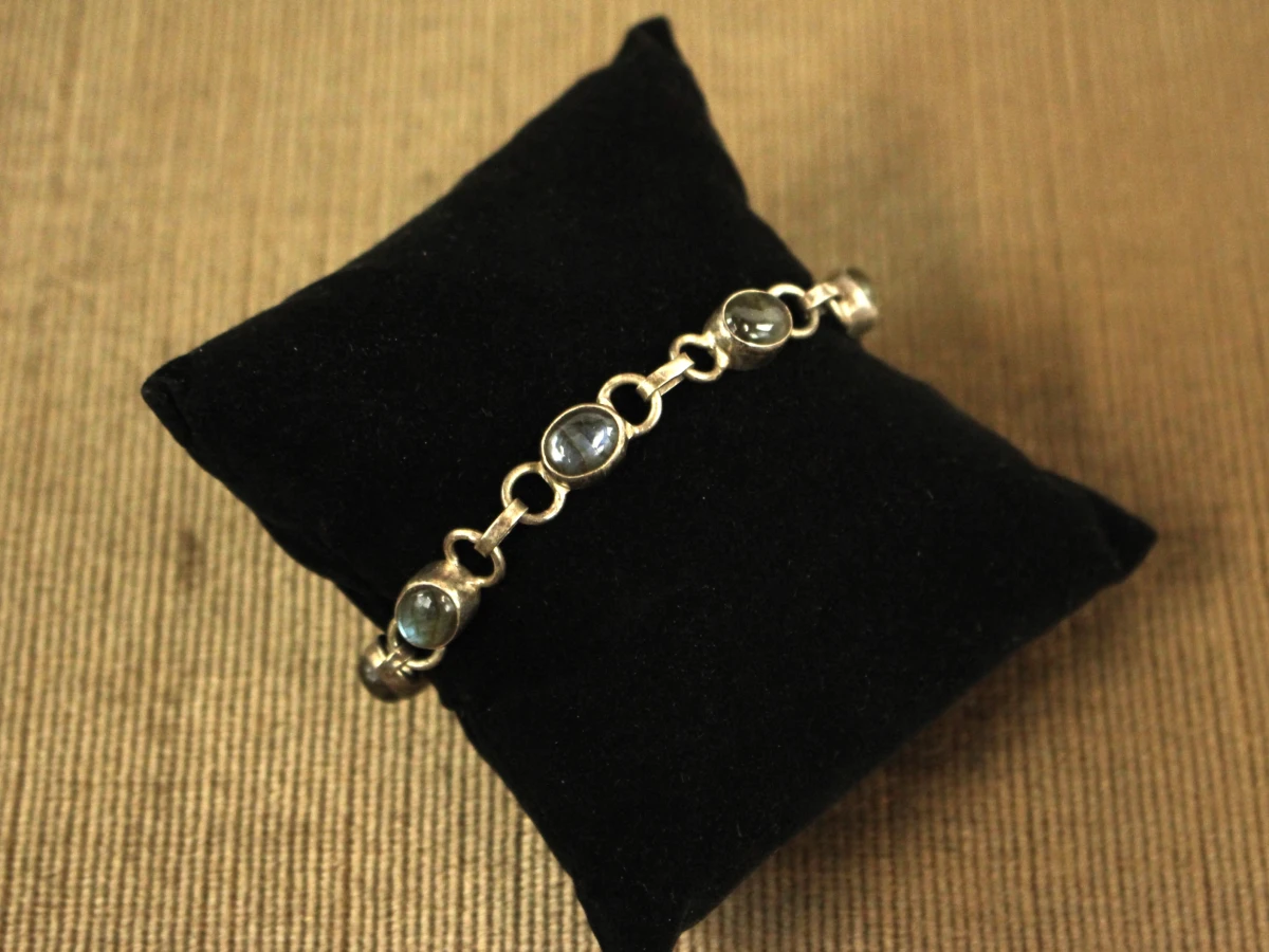Sterling zilveren armband met labradoriet cabochons - foto 2