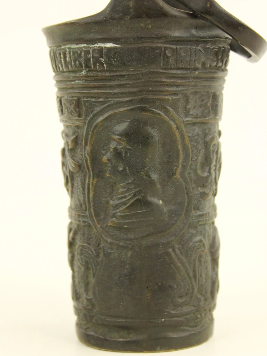 Set van 4 zware bronzen verzamelobjecten – Gotisch & Renaissance stijl - foto 23