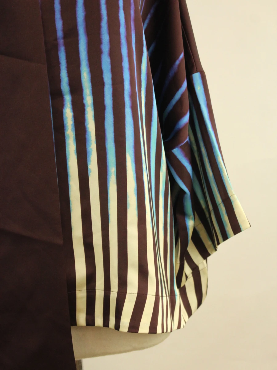 ESSENTIEL ANTWERP - Prachtige oversized blouse met kleurrijke print en sjaalkraag - foto 3