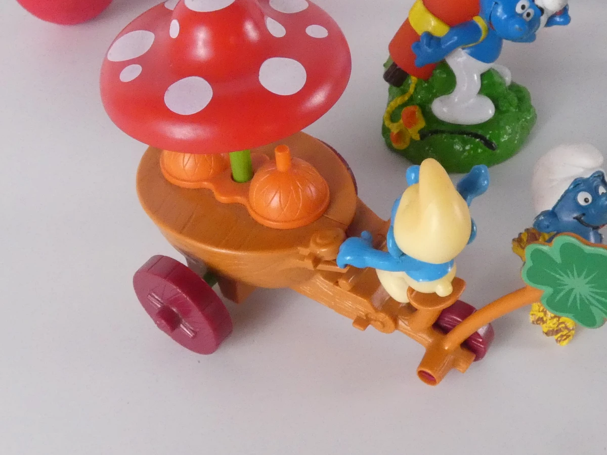 Lot van Smurfenfiguren met Gargamel-knuffel. - foto 2