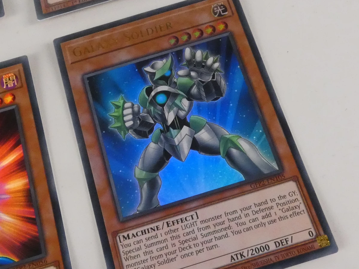 Yu-Gi-Oh! Legendary Decks II – Gouden Verzameldoos - foto 28
