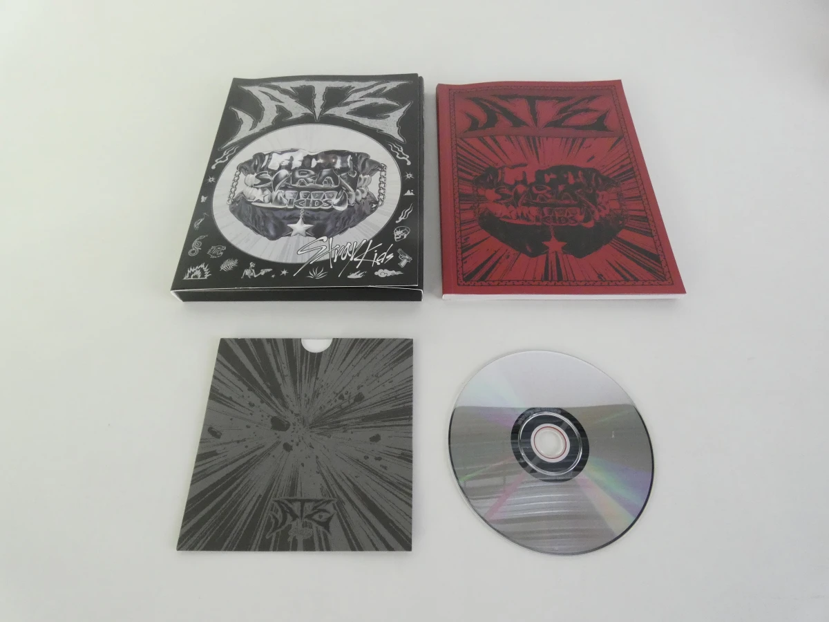 2 K-pop CD boxsets Stray Kids en Blackpink - foto 14