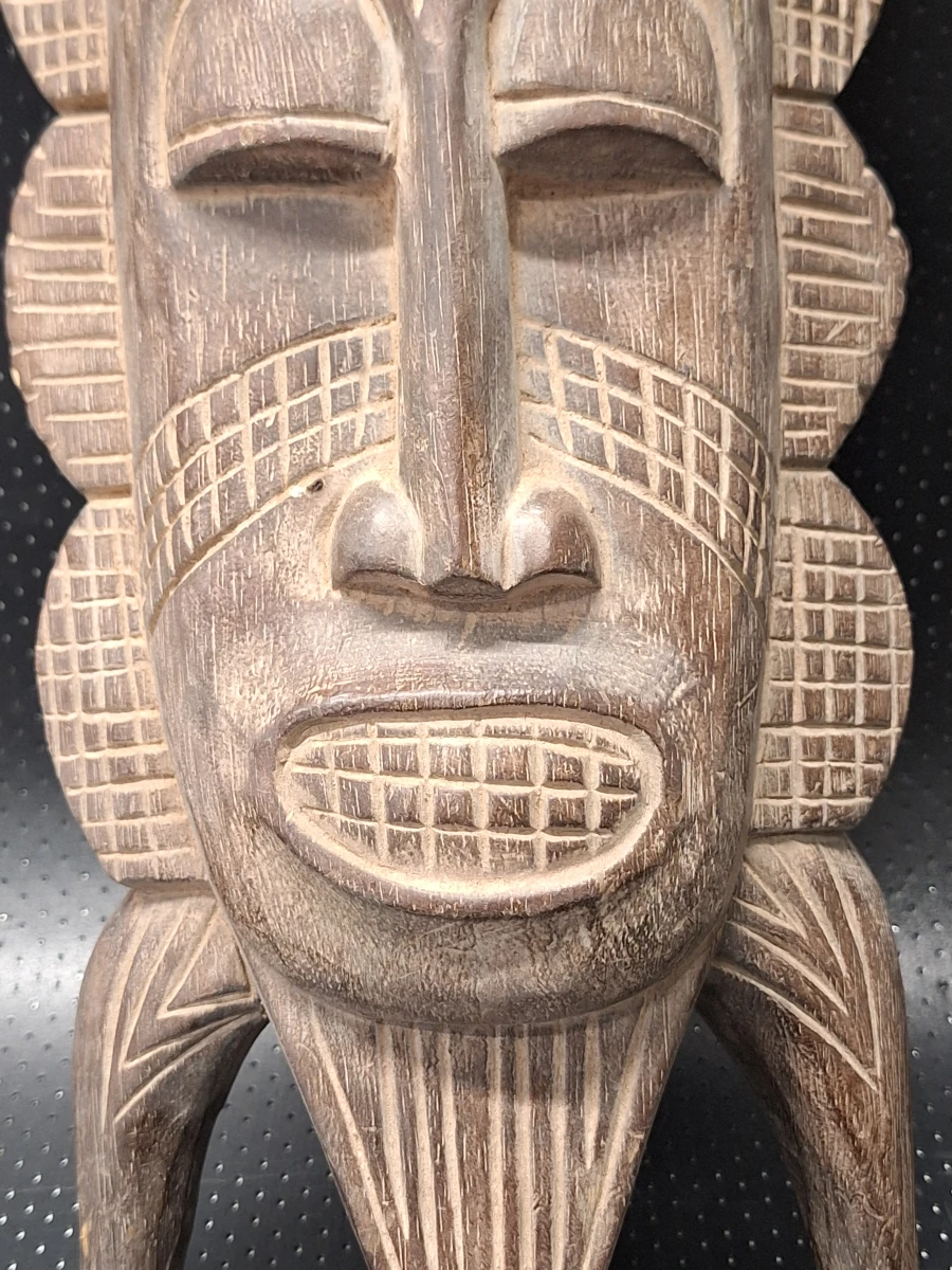 Set van twee handgesneden Afrikaanse tribale decoratiemaskers - foto 12