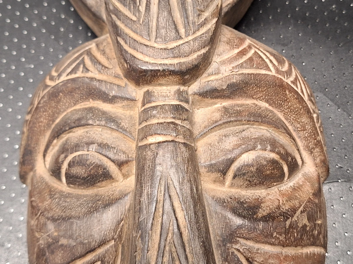 Set van twee handgesneden Afrikaanse tribale decoratiemaskers - foto 7