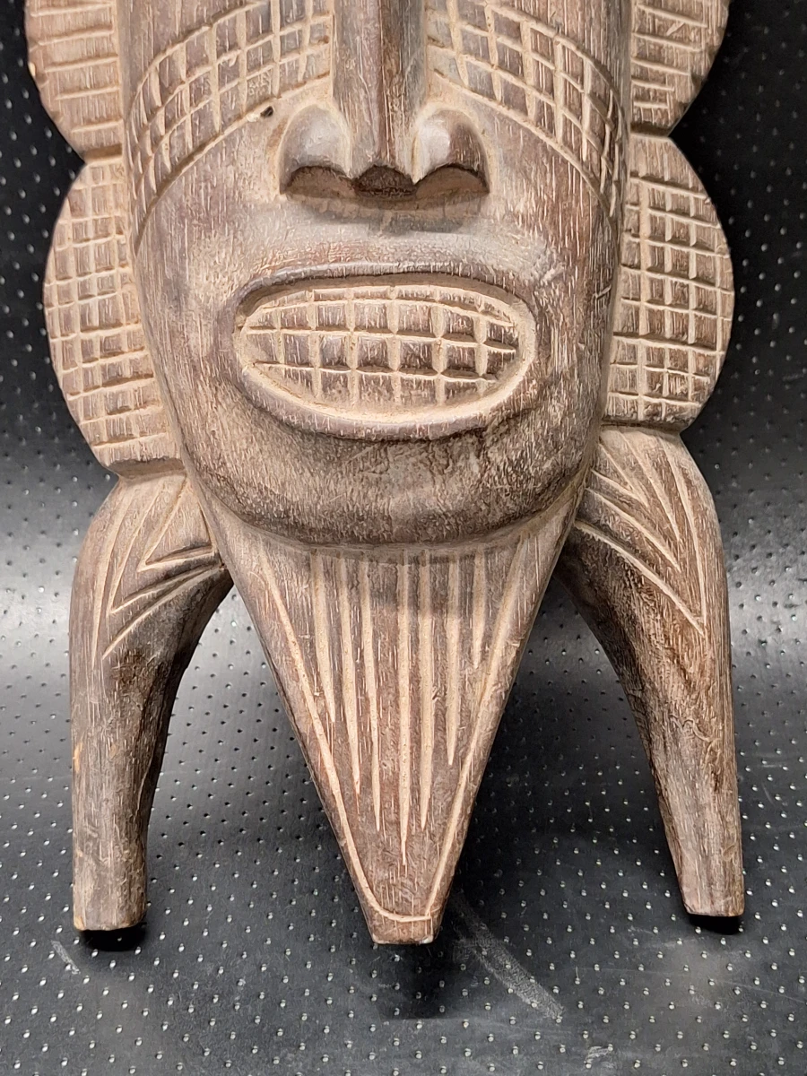 Set van twee handgesneden Afrikaanse tribale decoratiemaskers - foto 13