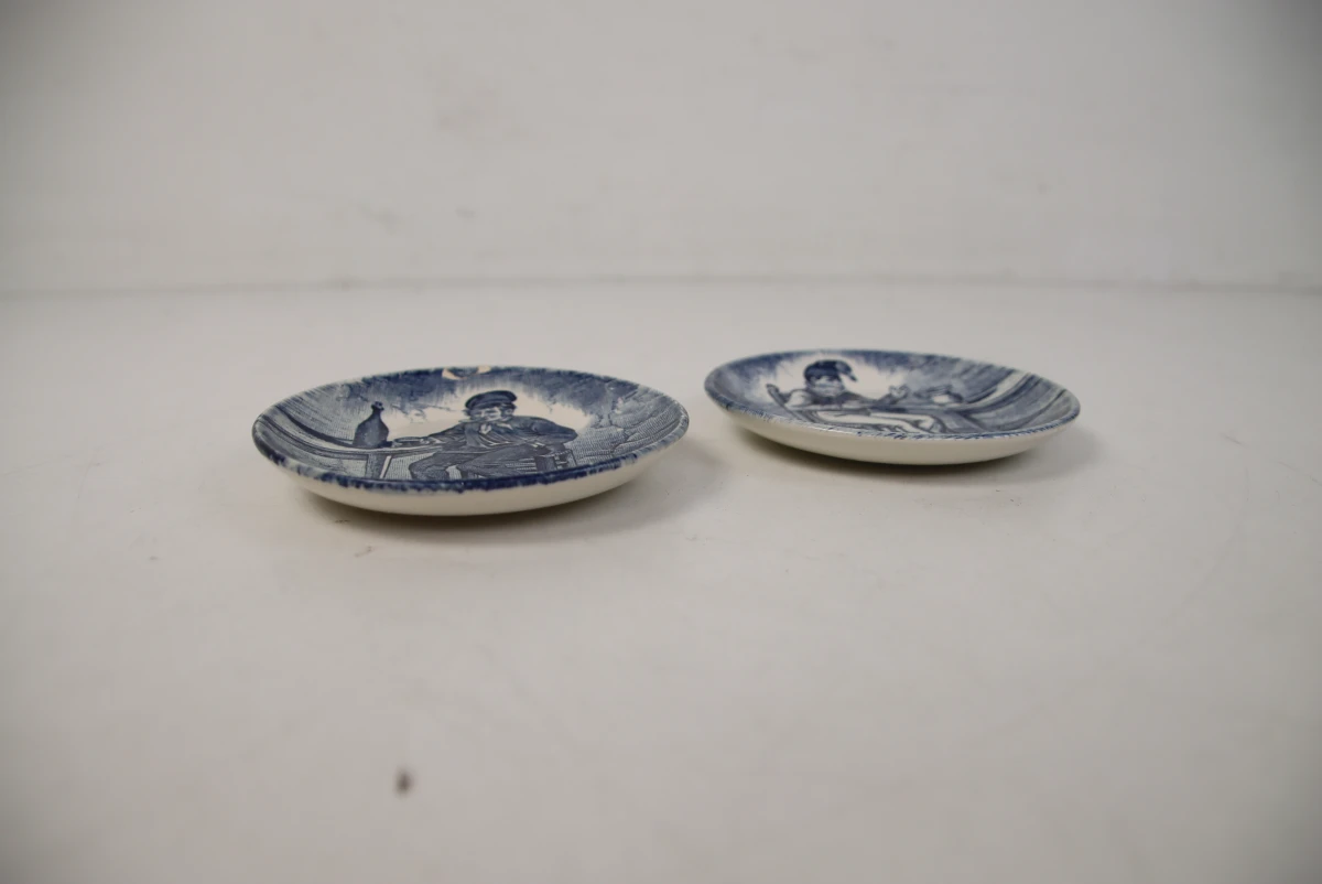 Set van Twee Boch Belgium 'Delfts' Sierbordjes - "Le Vin ordinaire" & "Le Cidre" - foto 2