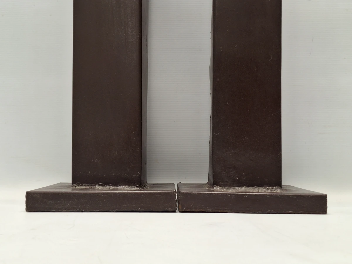 Paar modernistische metalen beelden in de stijl van Alberto Giacometti - foto 11