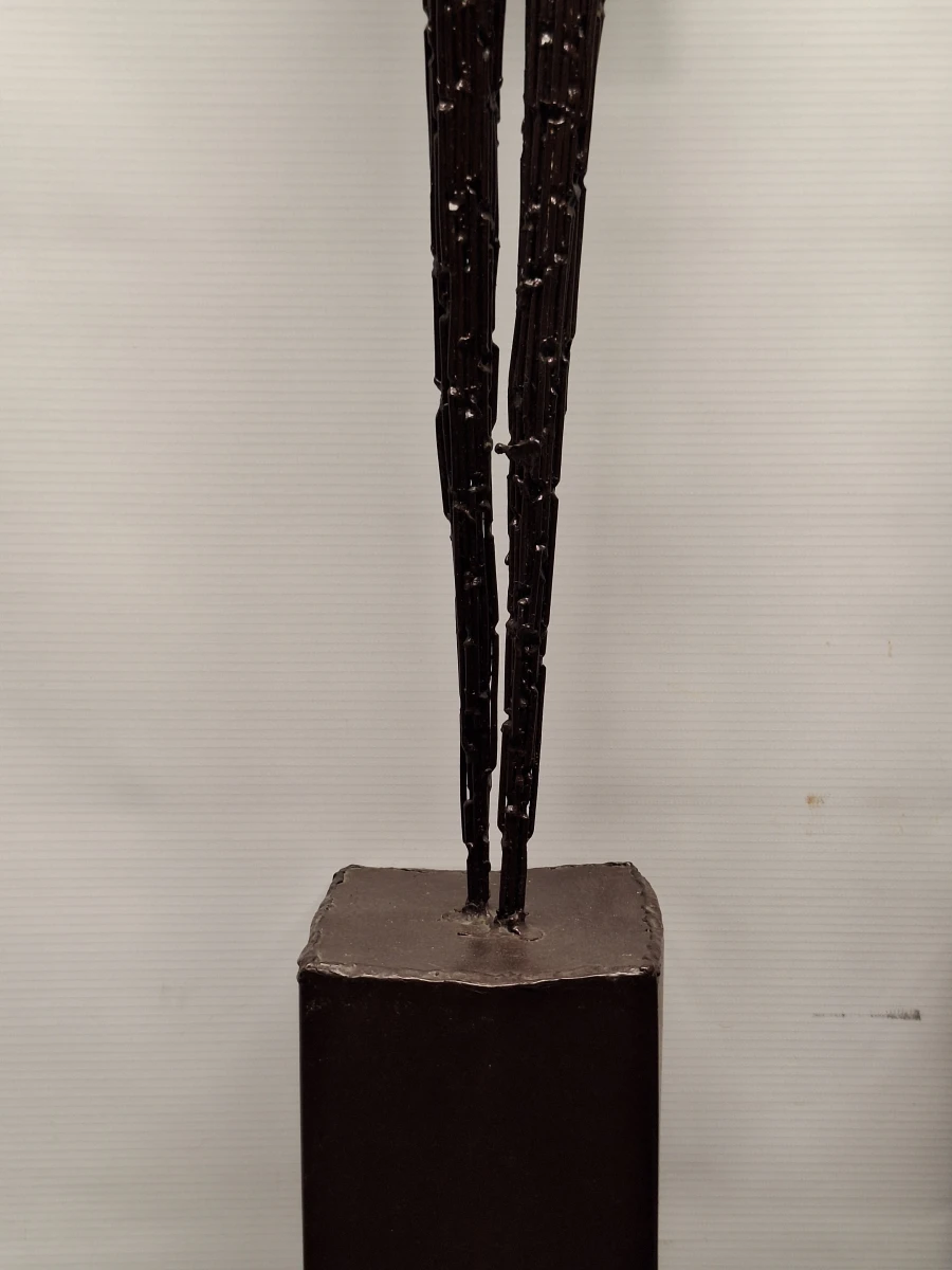 Paar modernistische metalen beelden in de stijl van Alberto Giacometti - foto 6