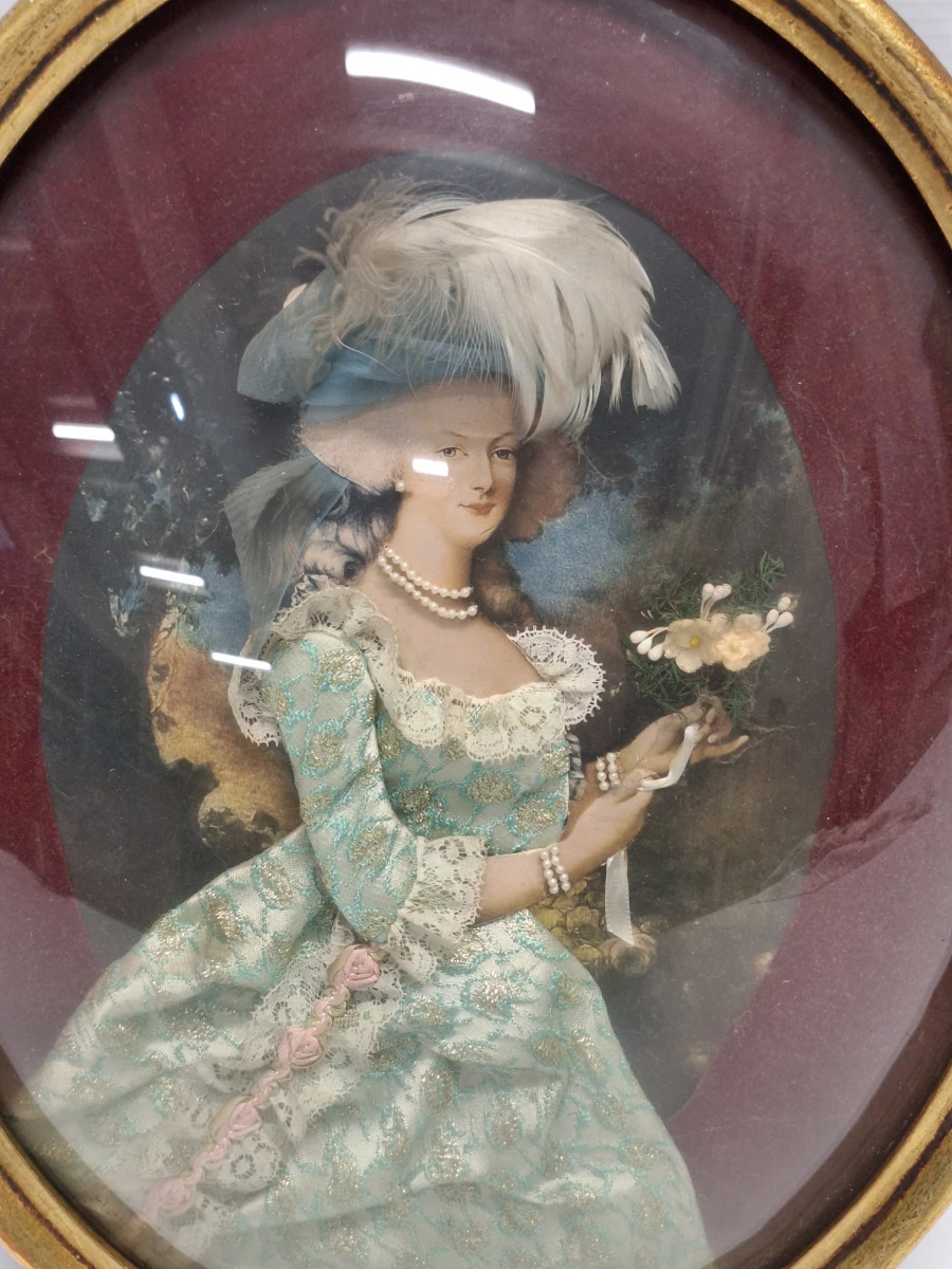 Set van 2 antieke ovalen 3D diorama kijkkasten / textielschilderijen in vergulde lijsten - foto 12