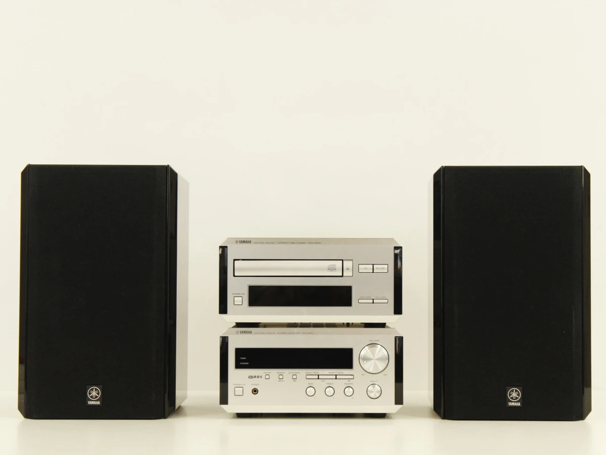 Yamaha PianoCraft E200 – Hifi-stereoset met CD-speler, receiver en luidsprekers - foto 3