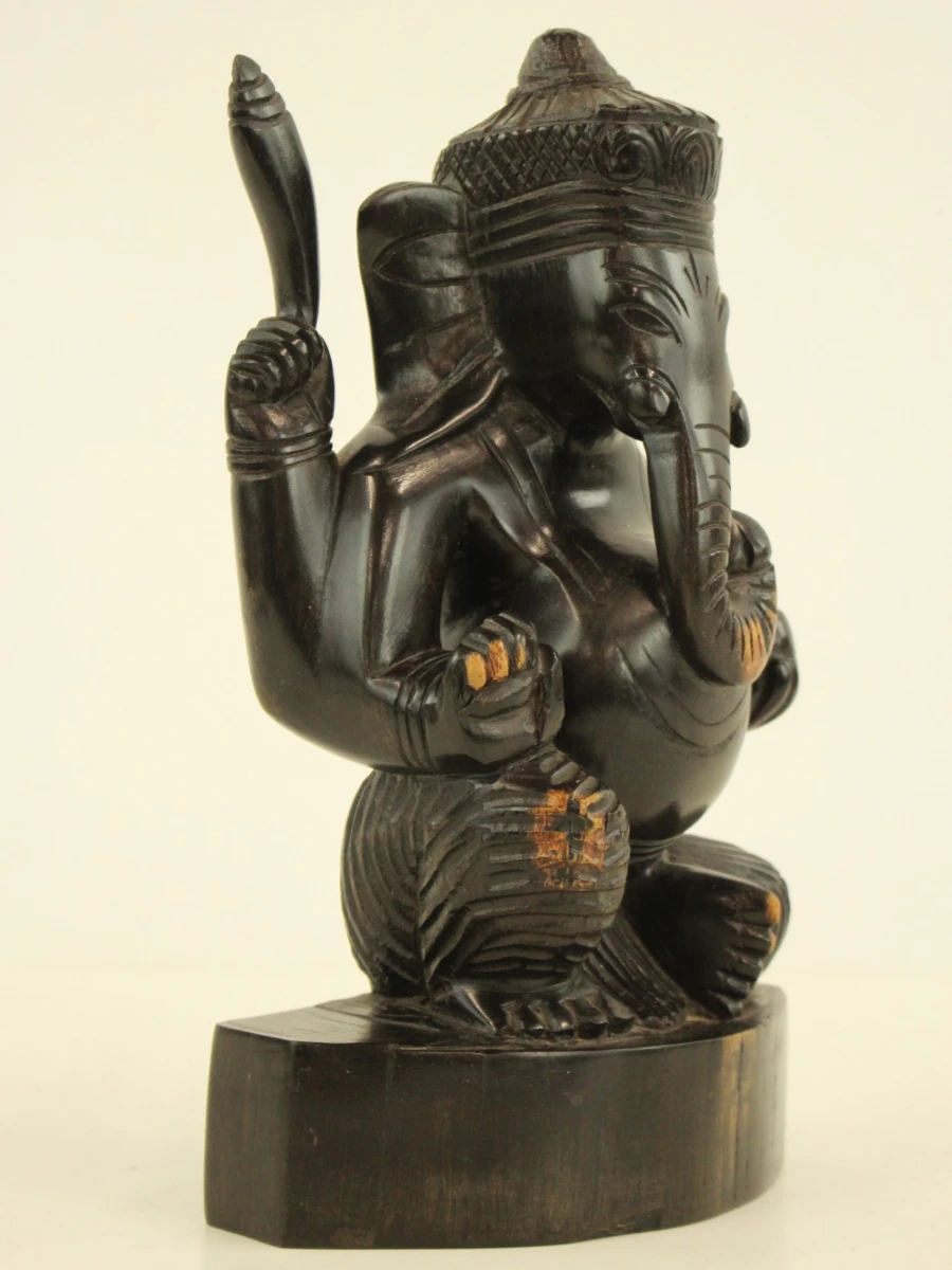 Houten beeld van de indische god Ganesha - foto 2