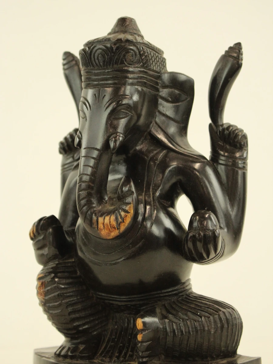 Houten beeld van de indische god Ganesha - foto 6