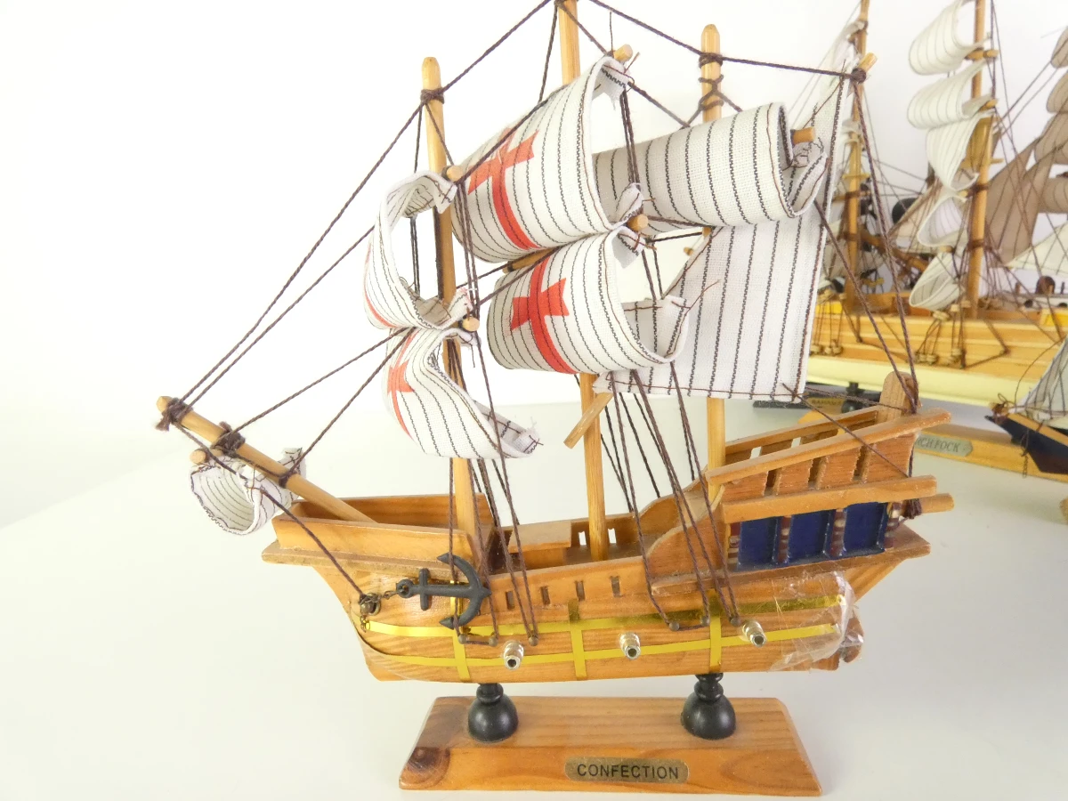 Set van 7 decoratieve houten modelzeilschepen - foto 6