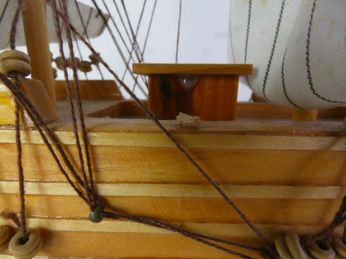 Set van 7 decoratieve houten modelzeilschepen - foto 27