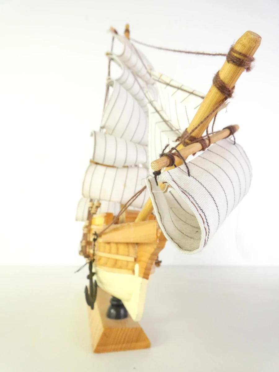 Set van 7 decoratieve houten modelzeilschepen - foto 33