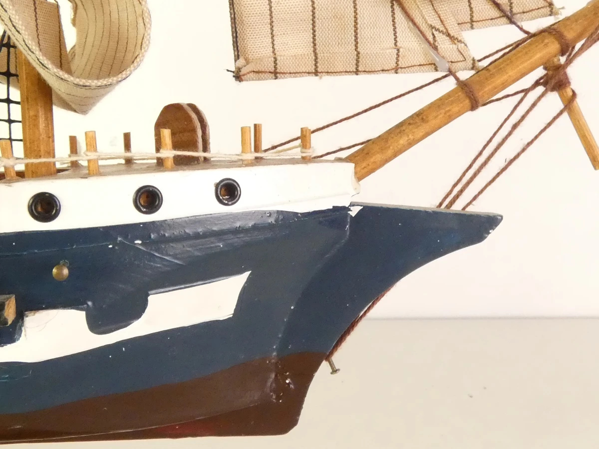 Set van 7 decoratieve houten modelzeilschepen - foto 43