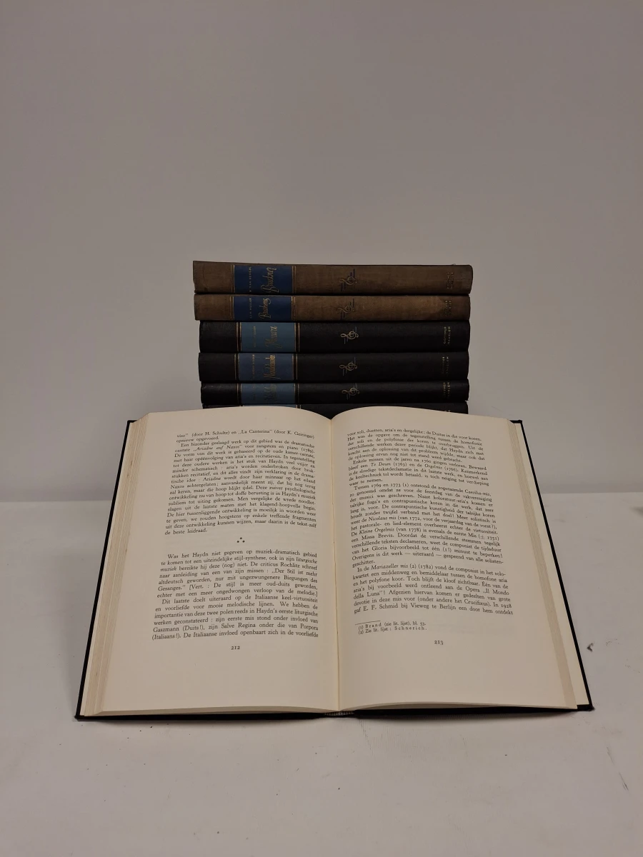 Set van 14 klassieke muziekboeken over verschillende componisten - foto 3