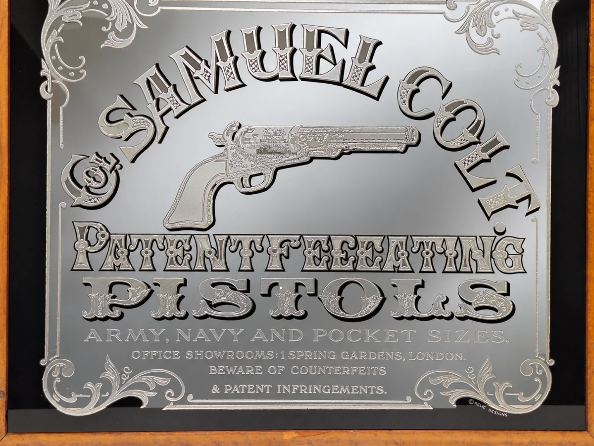 Vintage reclamespiegel "Samuel Colt Patent Repeating Pistols" - pubspiegel in houten lijst - foto 2