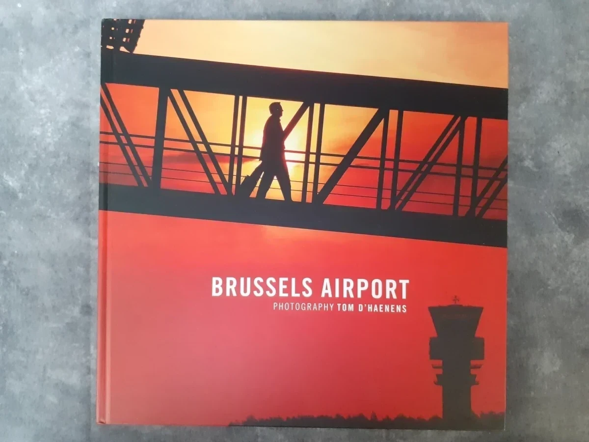 Boek: Luxe fotoboek Tom D'haenens - Brussels Airport