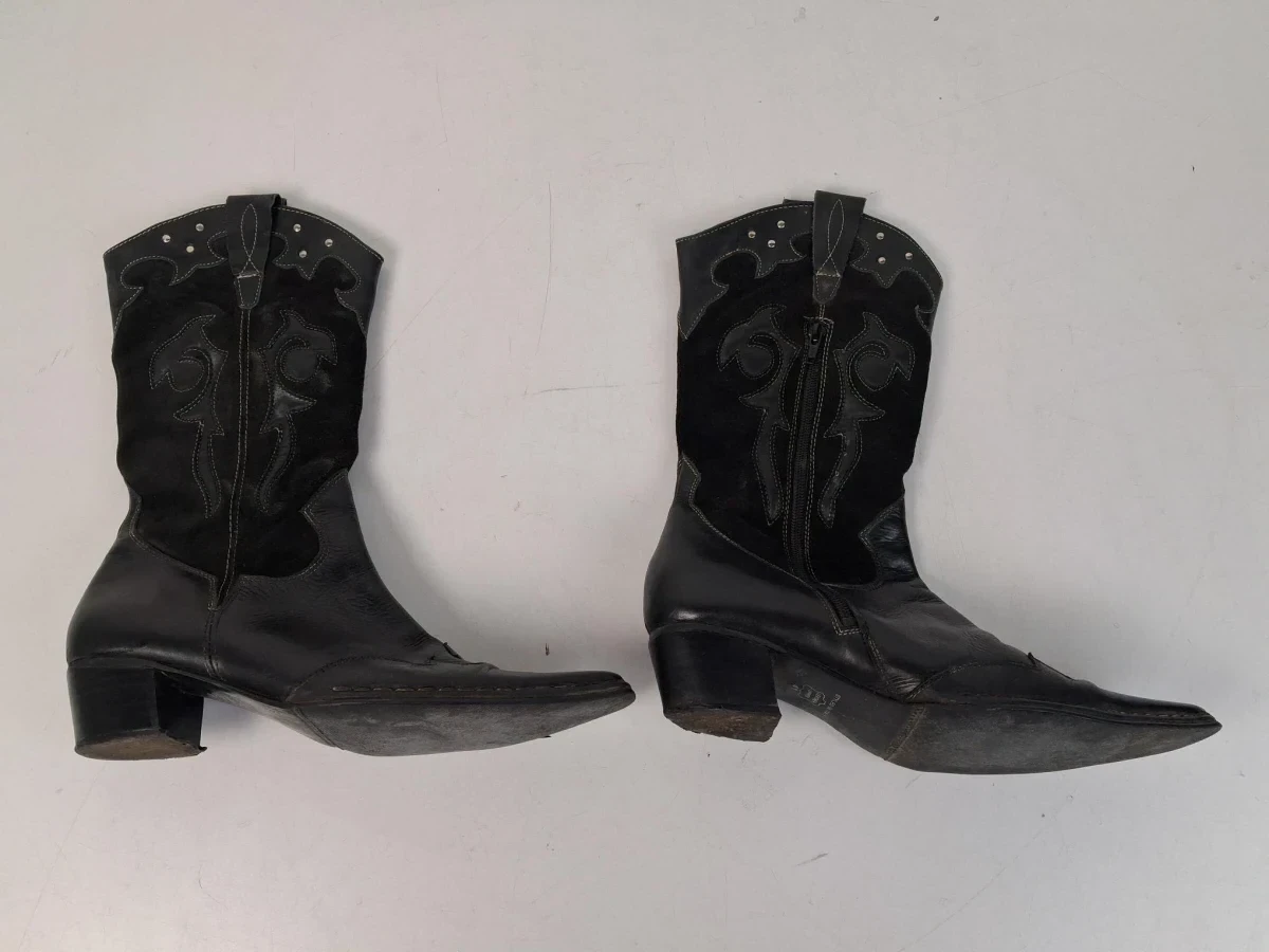Zwarte leren western- of cowboylaarzen