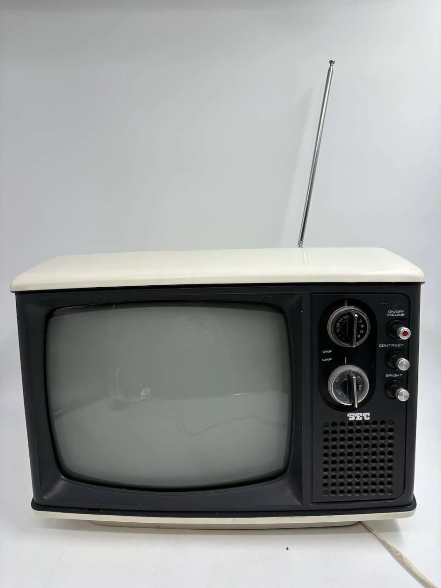 werkende SEC RP_205BC Draagbare zwart-wit televisie - foto 9