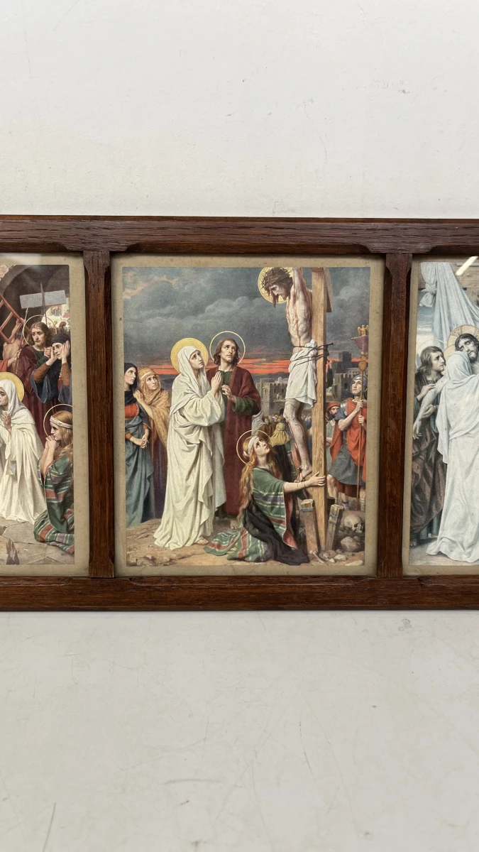 Antiek religieus panoramisch paneel – Zeven Smarten van Maria (Septem Dolorum), chromolithografieën in neogotische eikenhouten lijst, ca. 1900 - foto 6