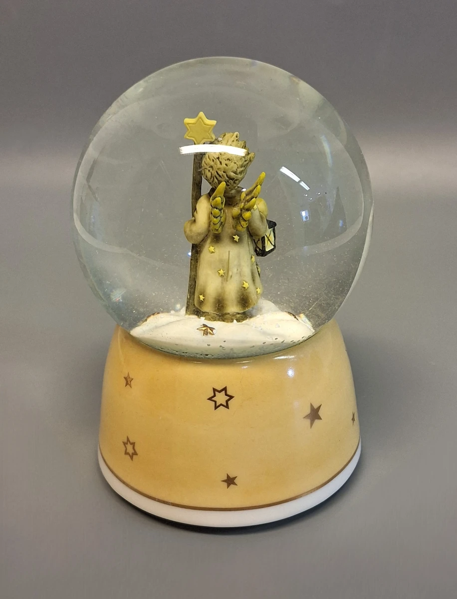 M.J. Hummel sneeuwbol met engel en muziekdoos - foto 4