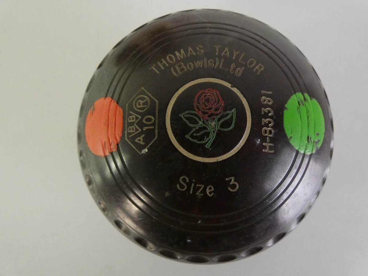 Set van 4 Thomas Taylor lawn bowls in houten kist - foto 4