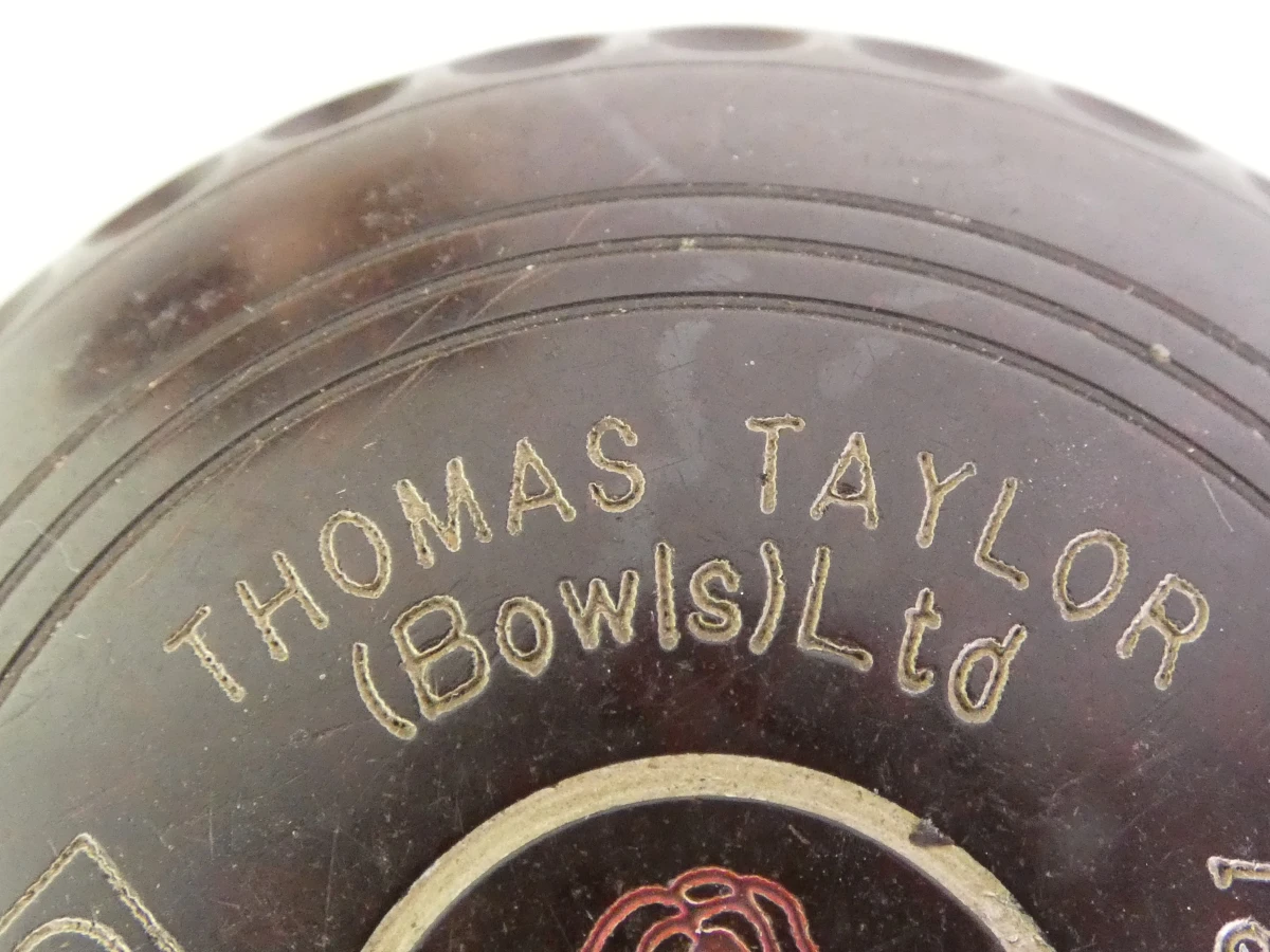 Set van 4 Thomas Taylor lawn bowls in houten kist - foto 5