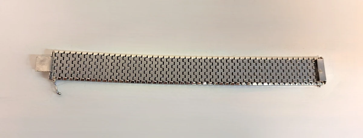 Zilverkleurige armband met schakelpatroon - foto 5