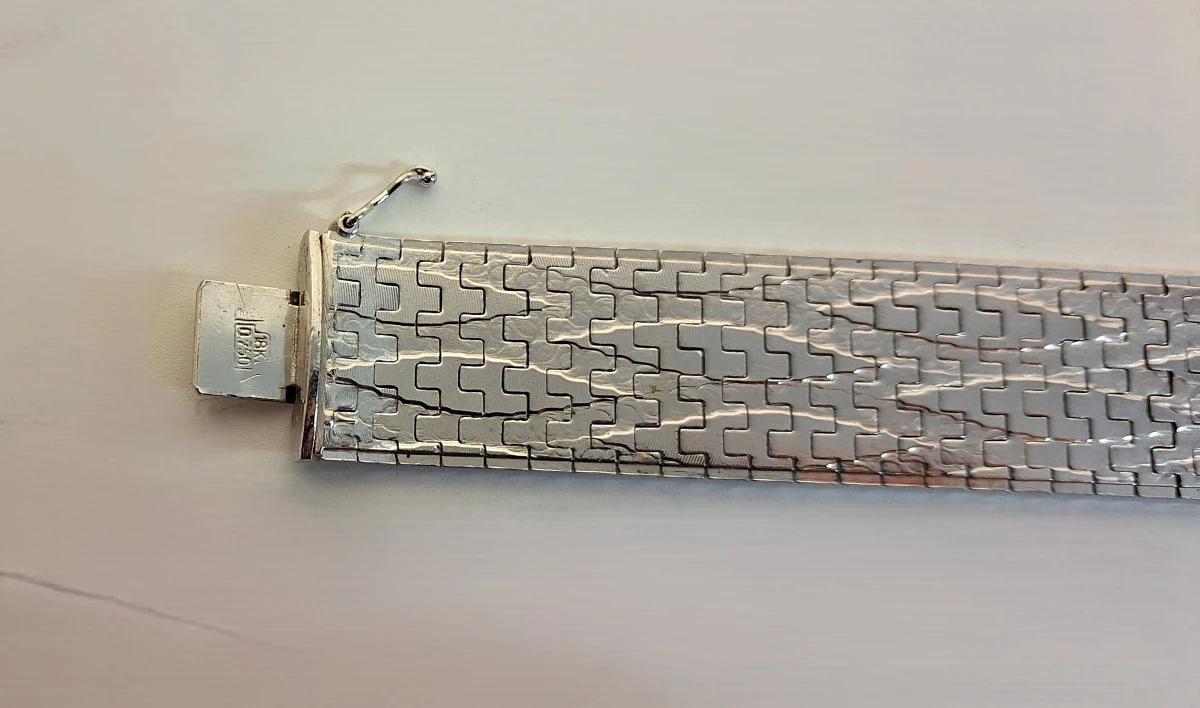 Zilverkleurige armband met schakelpatroon - foto 3