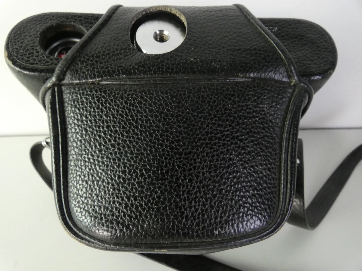 Vintage Yashica Penta J met 50mm f/2-lens - foto 6