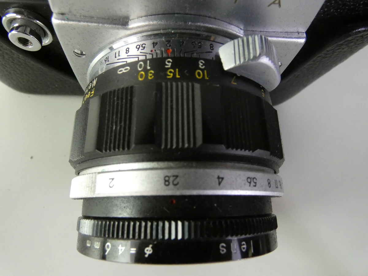 Vintage Yashica Penta J met 50mm f/2-lens - foto 9