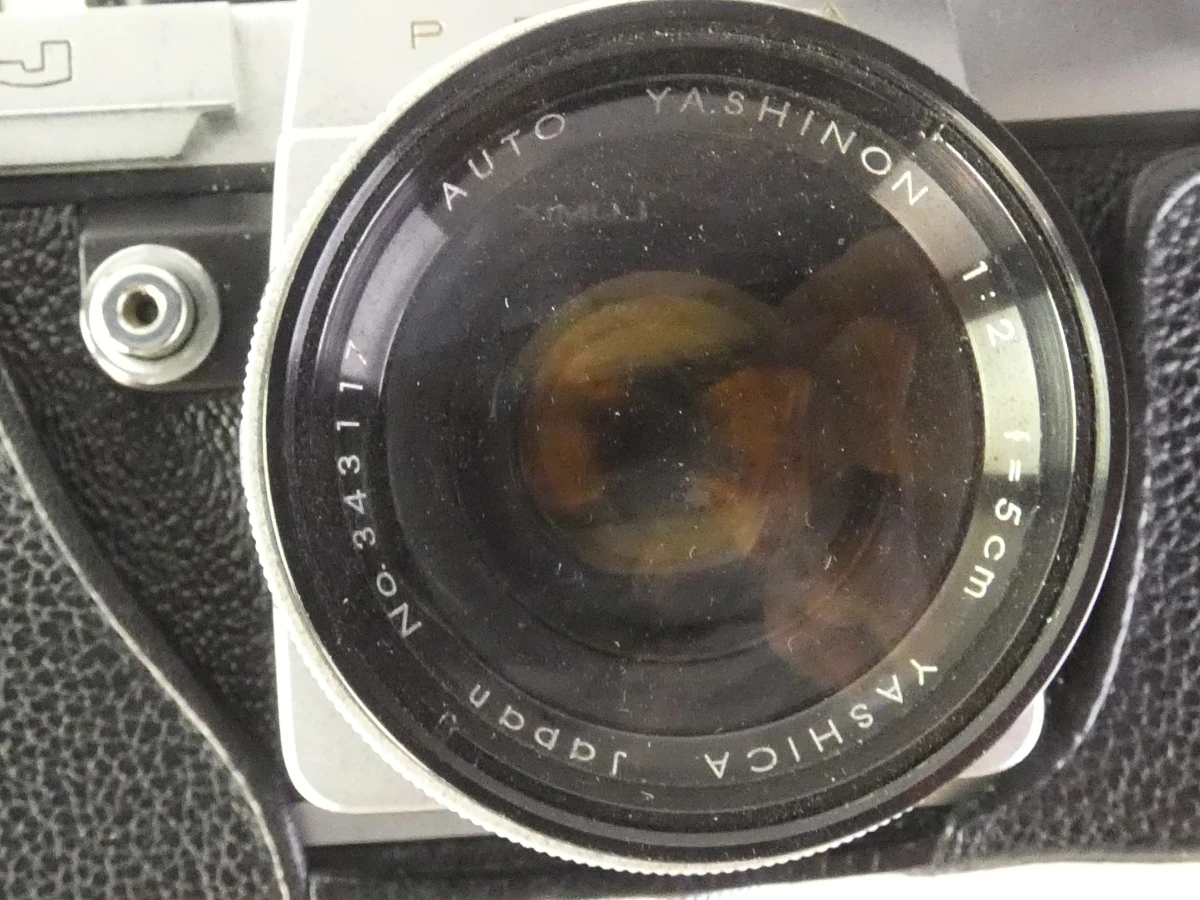 Vintage Yashica Penta J met 50mm f/2-lens - foto 16