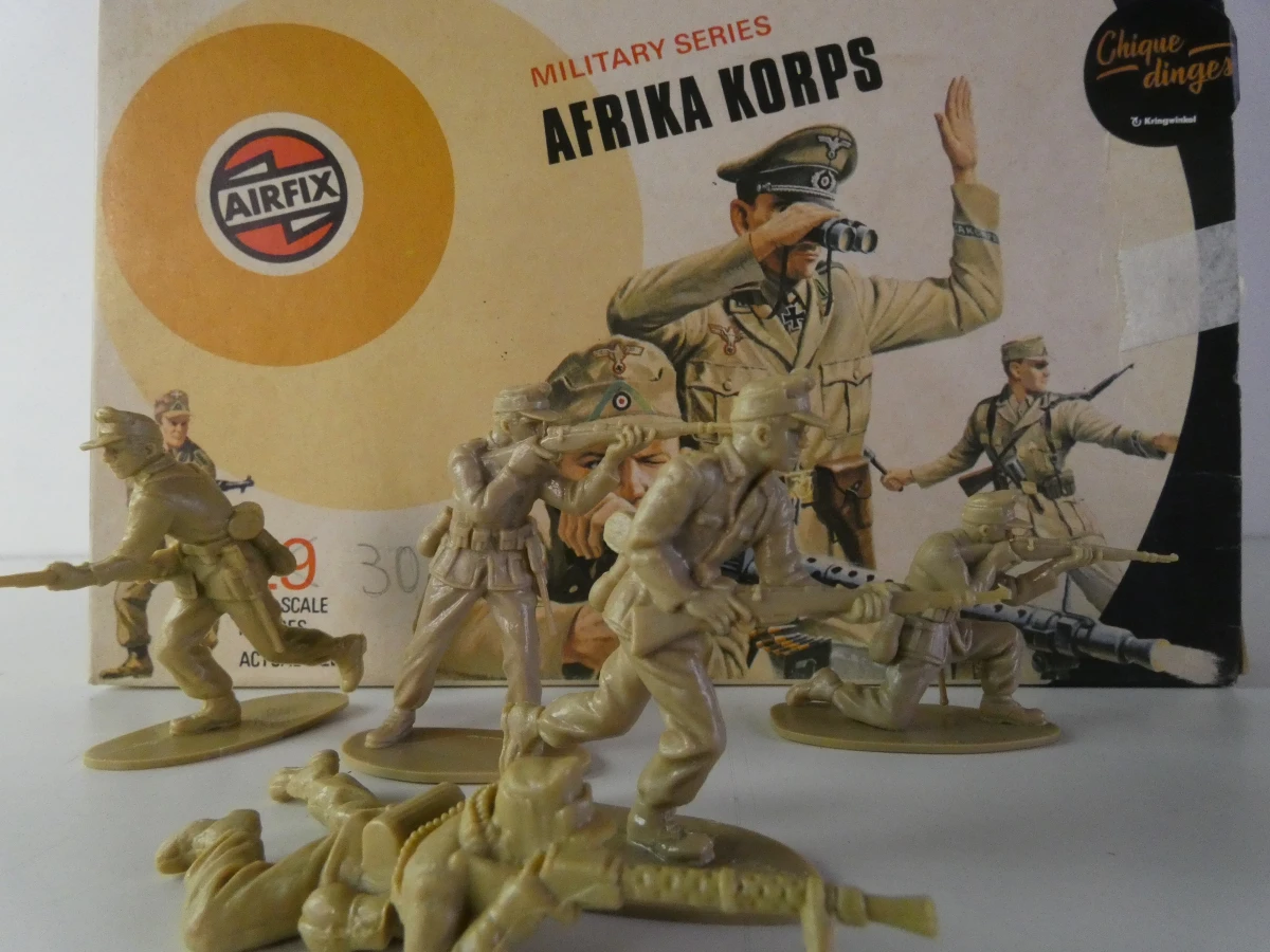 Vintage modelbouwdozen Airfix, Tamiya & Revell - foto 12
