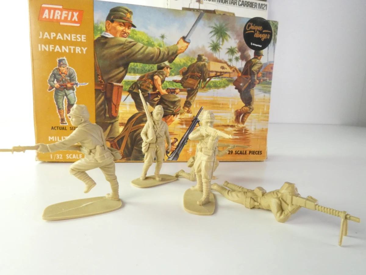Vintage modelbouwdozen Airfix, Tamiya & Revell - foto 13