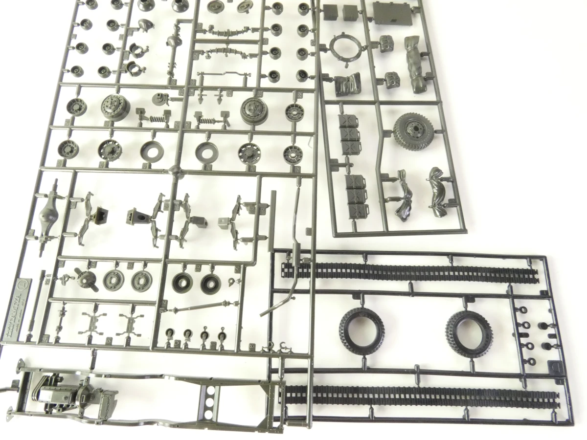 Vintage modelbouwdozen Airfix, Tamiya & Revell - foto 26
