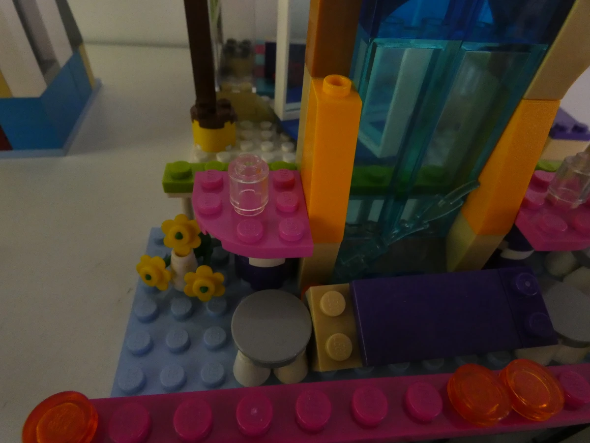 LEGO Friends - uitgebreide bouwset met gebouwen en accessoires - foto 7