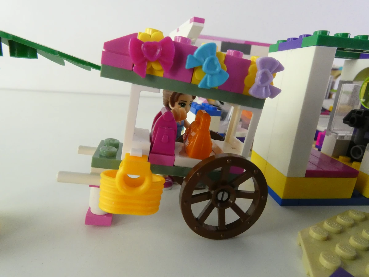 LEGO Friends - uitgebreide bouwset met gebouwen en accessoires - foto 13