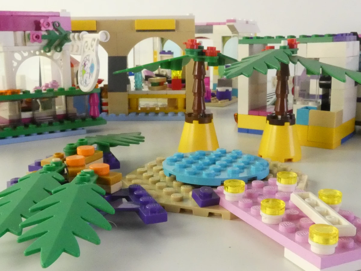 LEGO Friends - uitgebreide bouwset met gebouwen en accessoires - foto 29