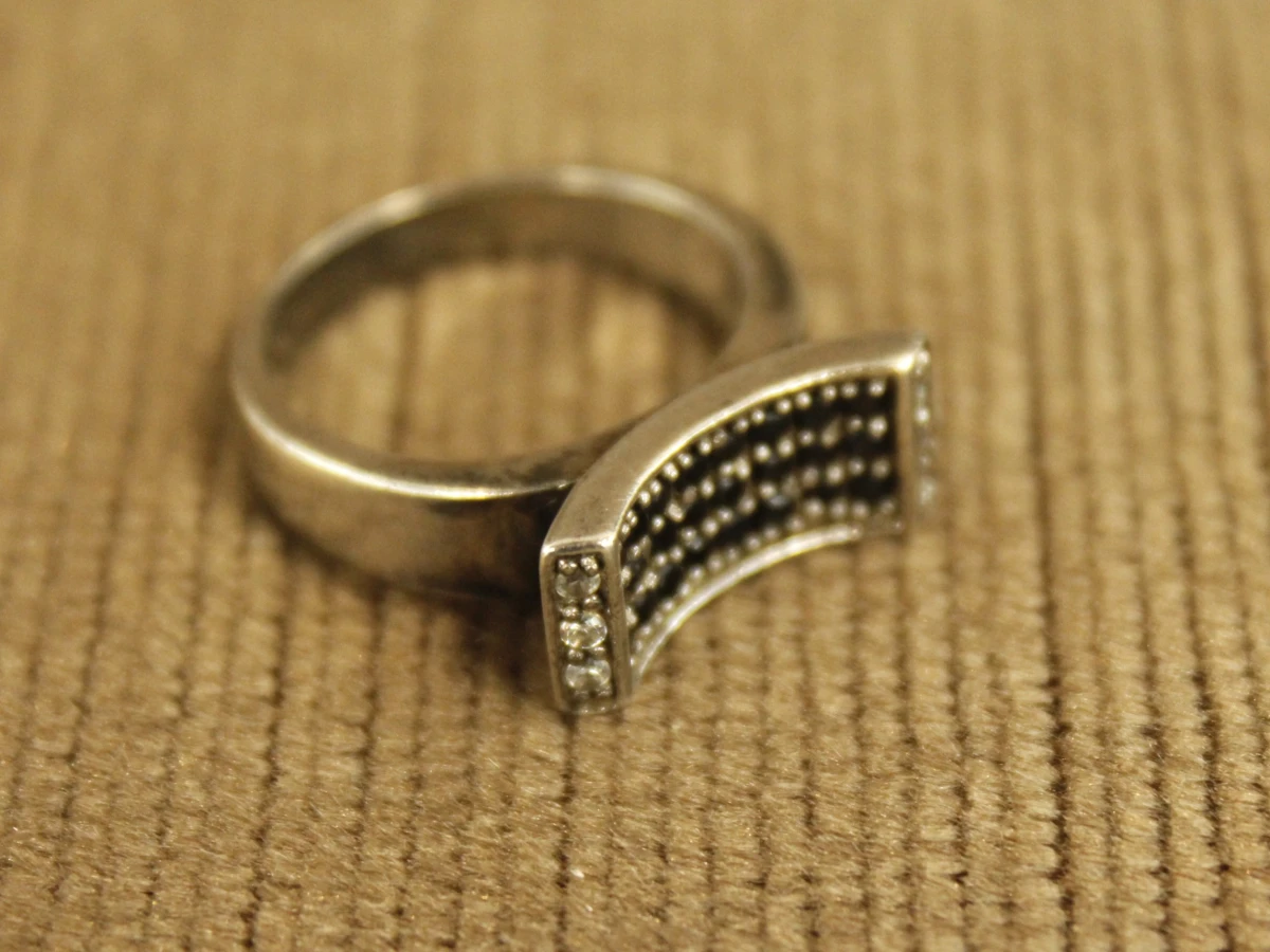 Sterling zilveren ring met zwarte en kleurloze stenen - foto 3