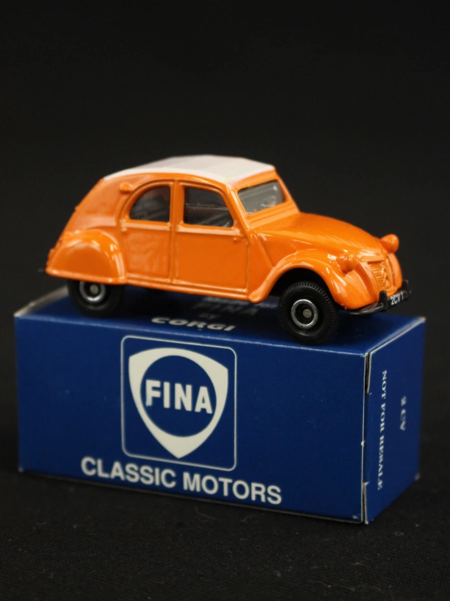 Vintage Solido en FINA miniatuurauto's (1:43) in originele doosjes - foto 3