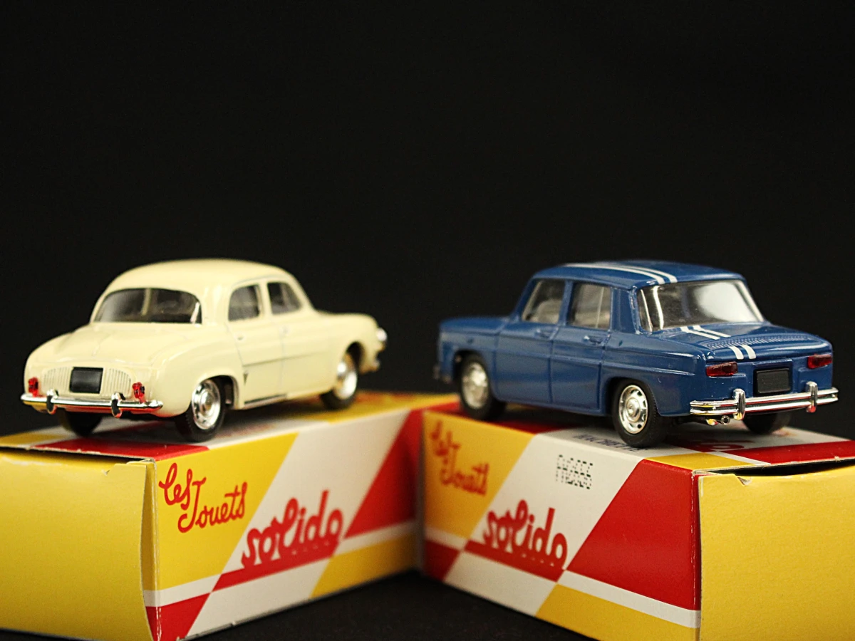 Vintage Solido en FINA miniatuurauto's (1:43) in originele doosjes - foto 13