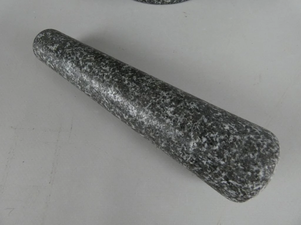 Granieten vijzel met stamper - foto 3