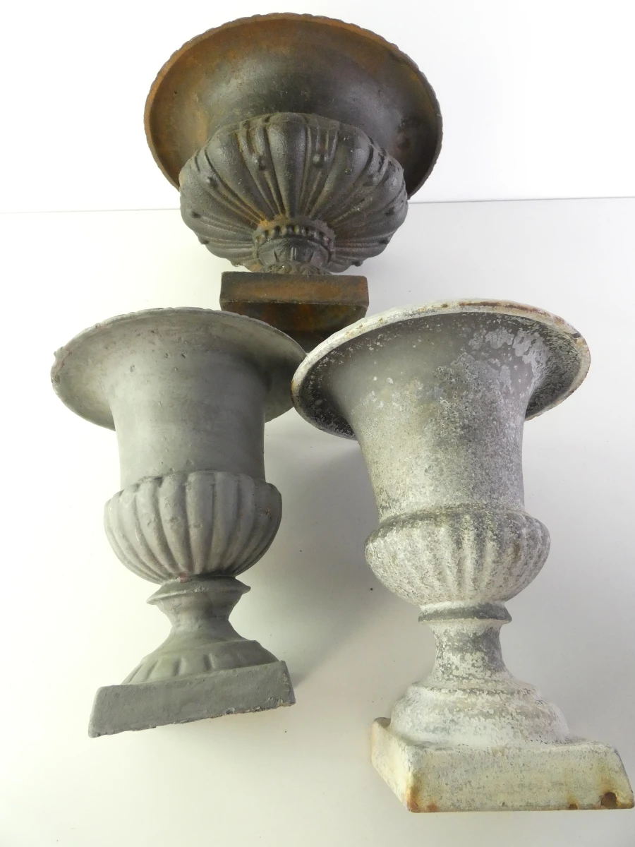 Set van 4 decoratieve gietijzeren tuinvazen in Medici stijl - foto 13