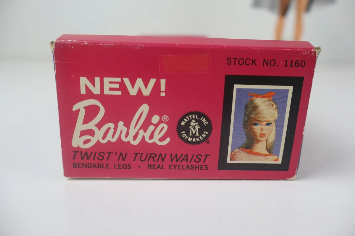 Barbie TNT #1160 met Black Magic Cape - foto 7