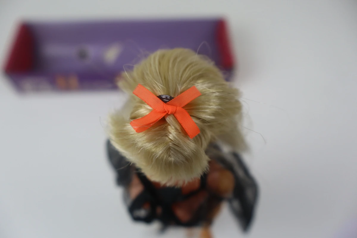 Barbie TNT #1160 met Black Magic Cape - foto 4